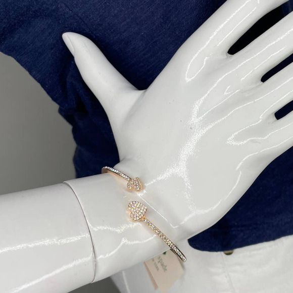 Kate Spade yours truly Heart pave open hinge cuff Bracelet Rose Gold (Damage) - Picture 10 of 12